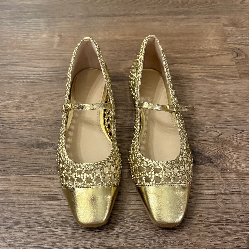 Boden Penelope Mary Jane Flat in Gold - size EU 40 US 9